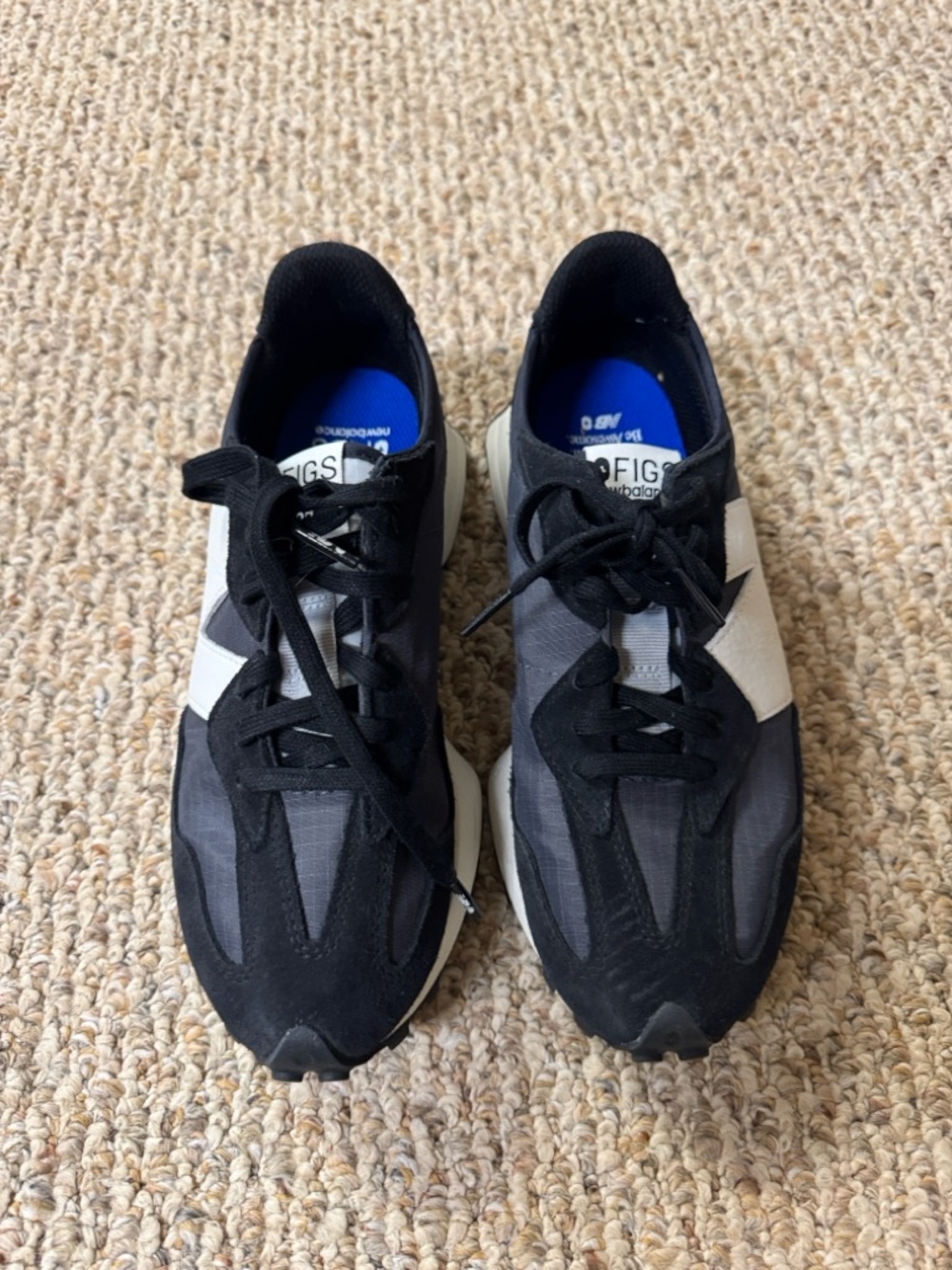 Figs New Balance 327-Black /White -8.5 Worn a few times -like new. No box. - Picture 7 of 16